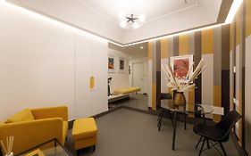 Akyra Suites